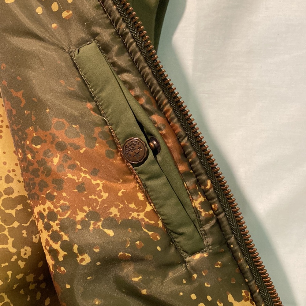 Born Fly puffer vest - Picture 16 of 16